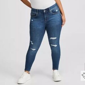 TORRID Bombshell High Rise Skinny Jeans